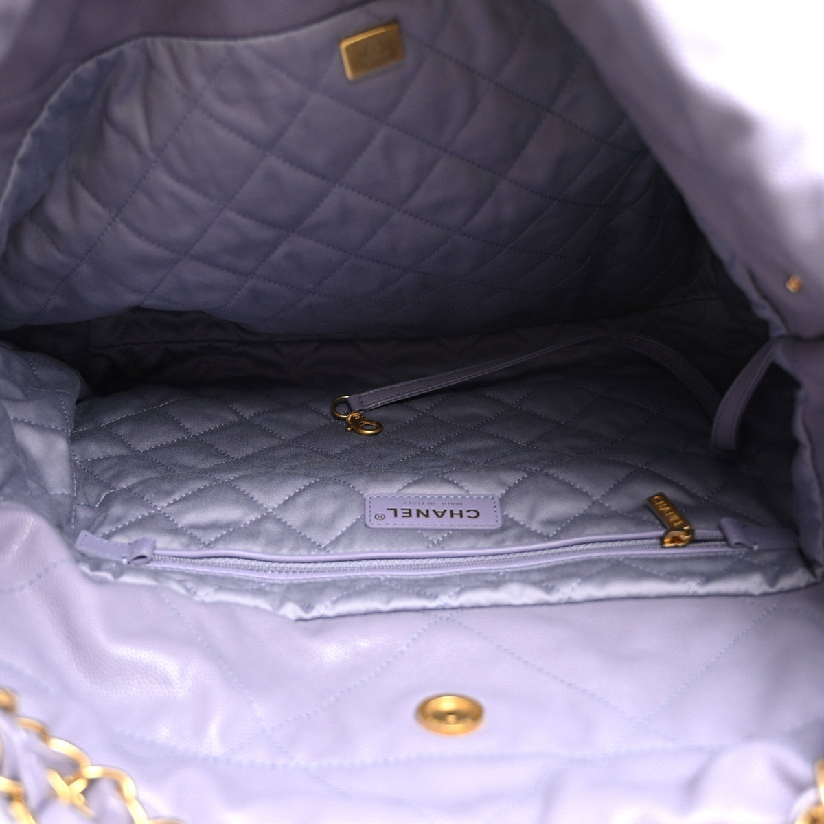 Shiny Caviar Quilted Monochrome Small Chanel 22 Light Purple