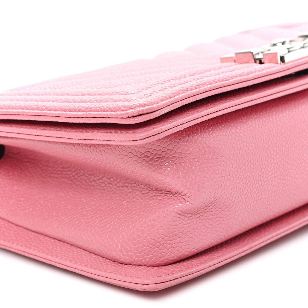 Caviar Chevron Quilted Medium Boy Flap Pink