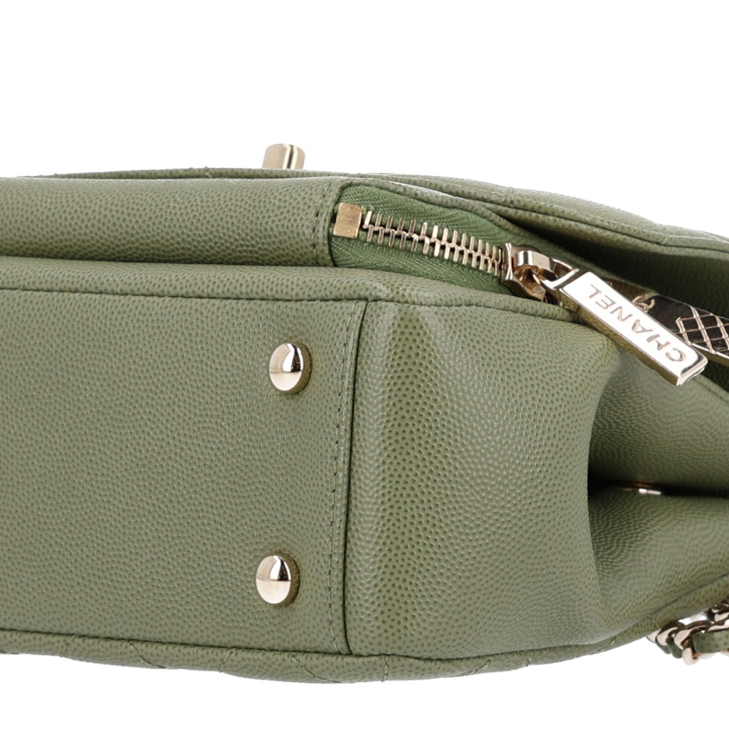 Caviar Quilted Small Business Affinity Flap Green