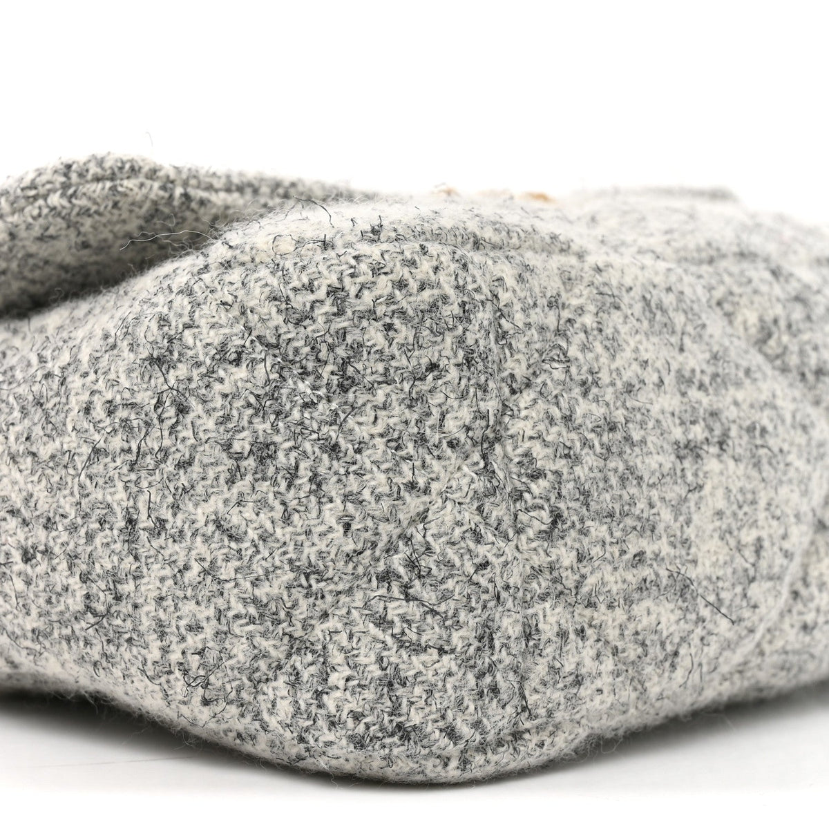 Tweed Quilted Medium Chanel 19 Flap Grey Ecru