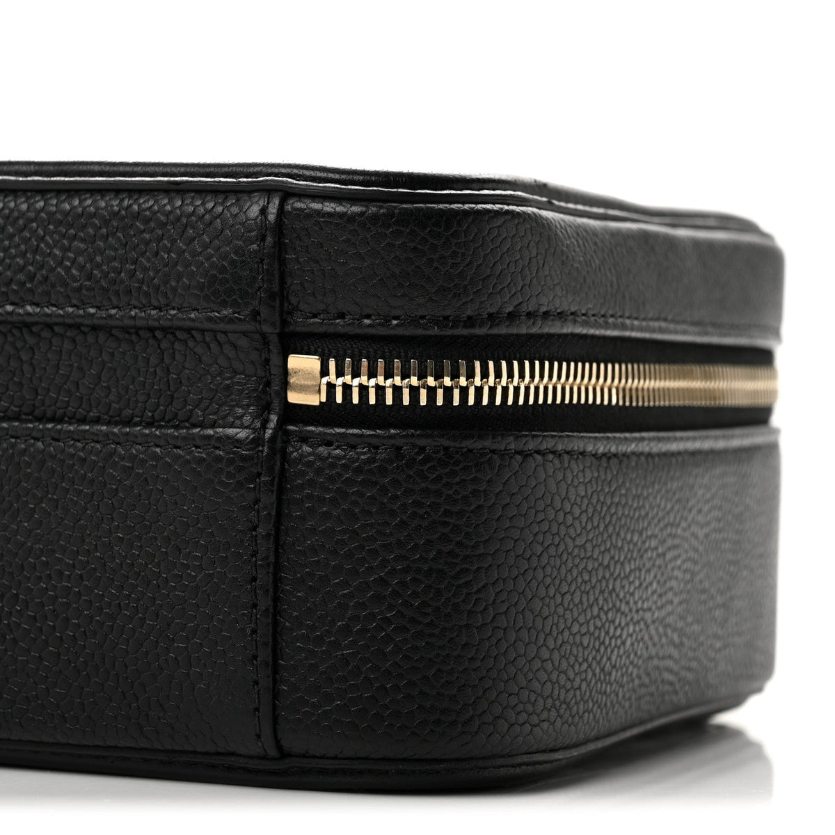 Caviar Quilted Medium CC Filigree Vanity Case Black
