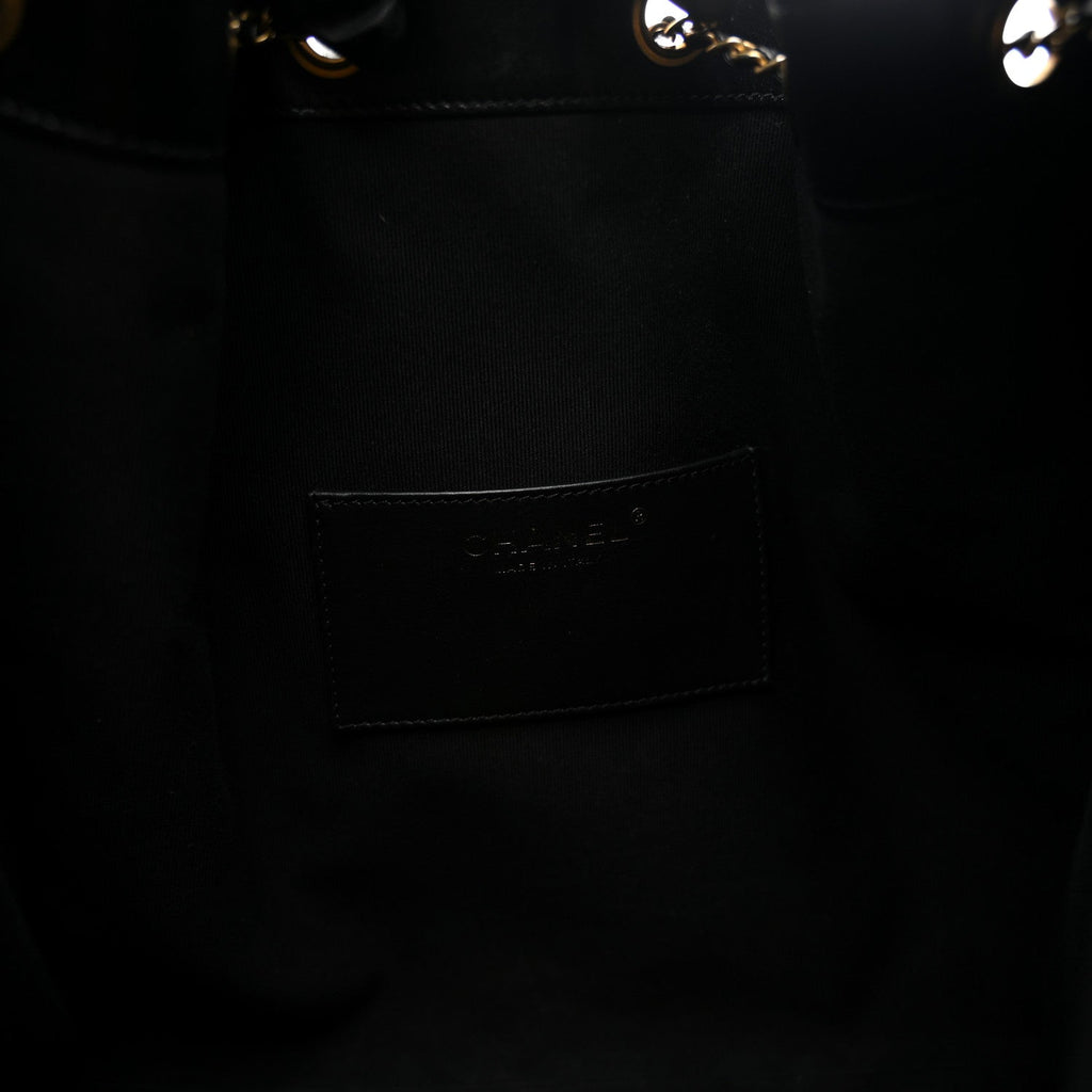 Shiny Crumpled Calfskin Quilted Medium Chanel 25 Handbag Black