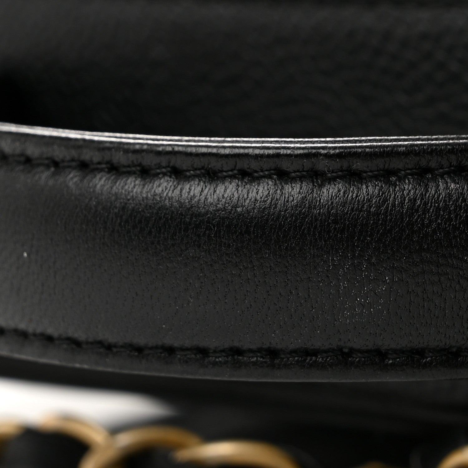 Caviar Quilted Medium CC Filigree Vanity Case Black