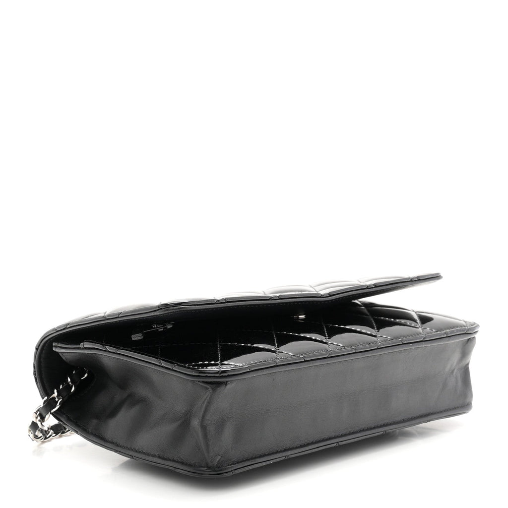Patent Quilted Wallet On Chain WOC Black