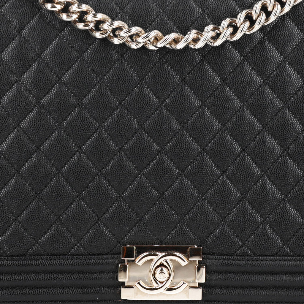 Caviar Quilted Large Boy Flap Black