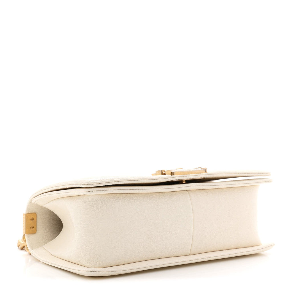 Caviar Quilted Medium Boy Flap White