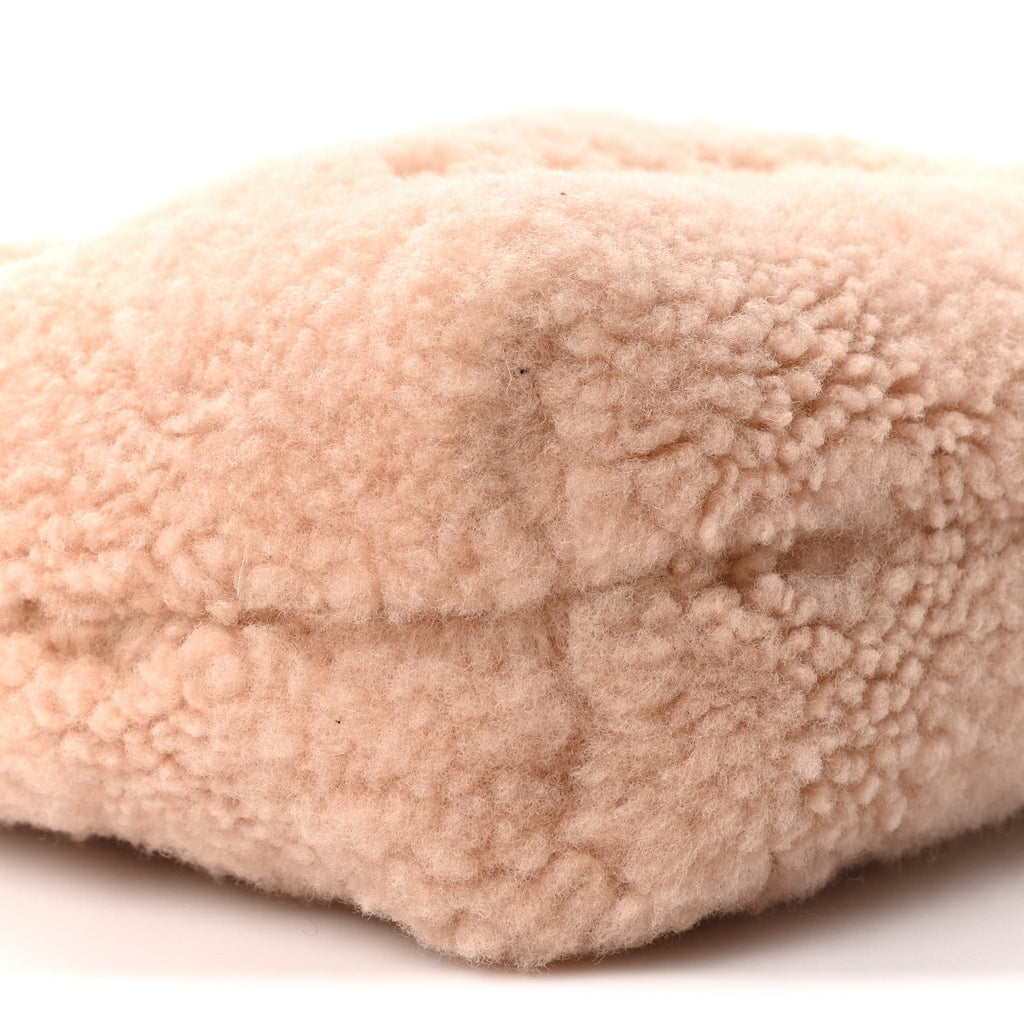 Shearling Quilted Mini Chanel 22 Light Pink