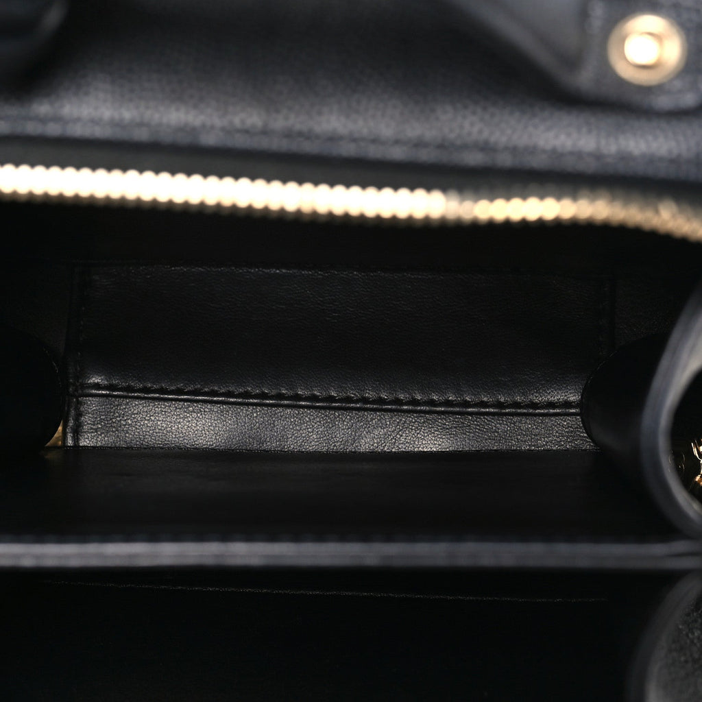 Caviar Quilted Small CC Filigree Vanity Case Black