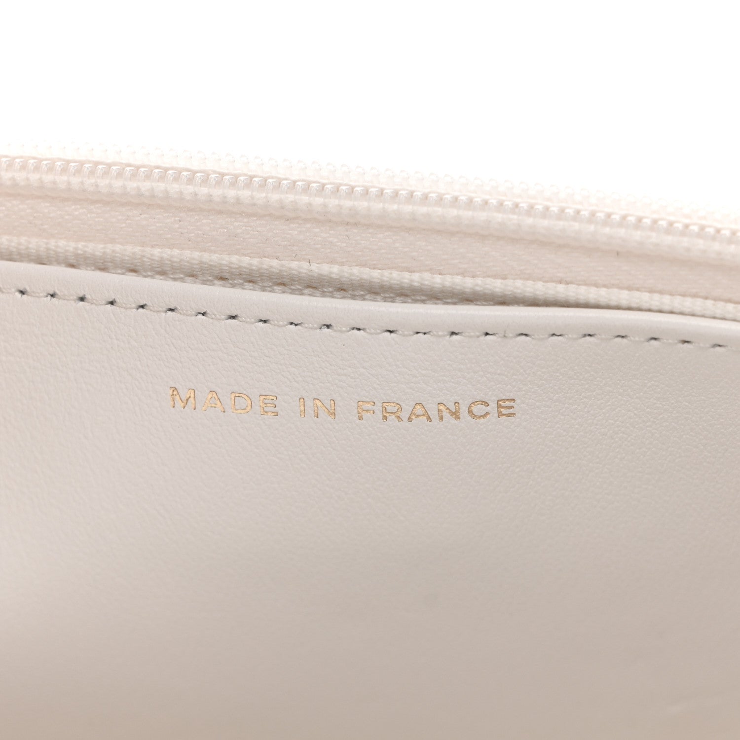 Caviar Quilted Enamel Coco Casino Wallet On Chain WOC White