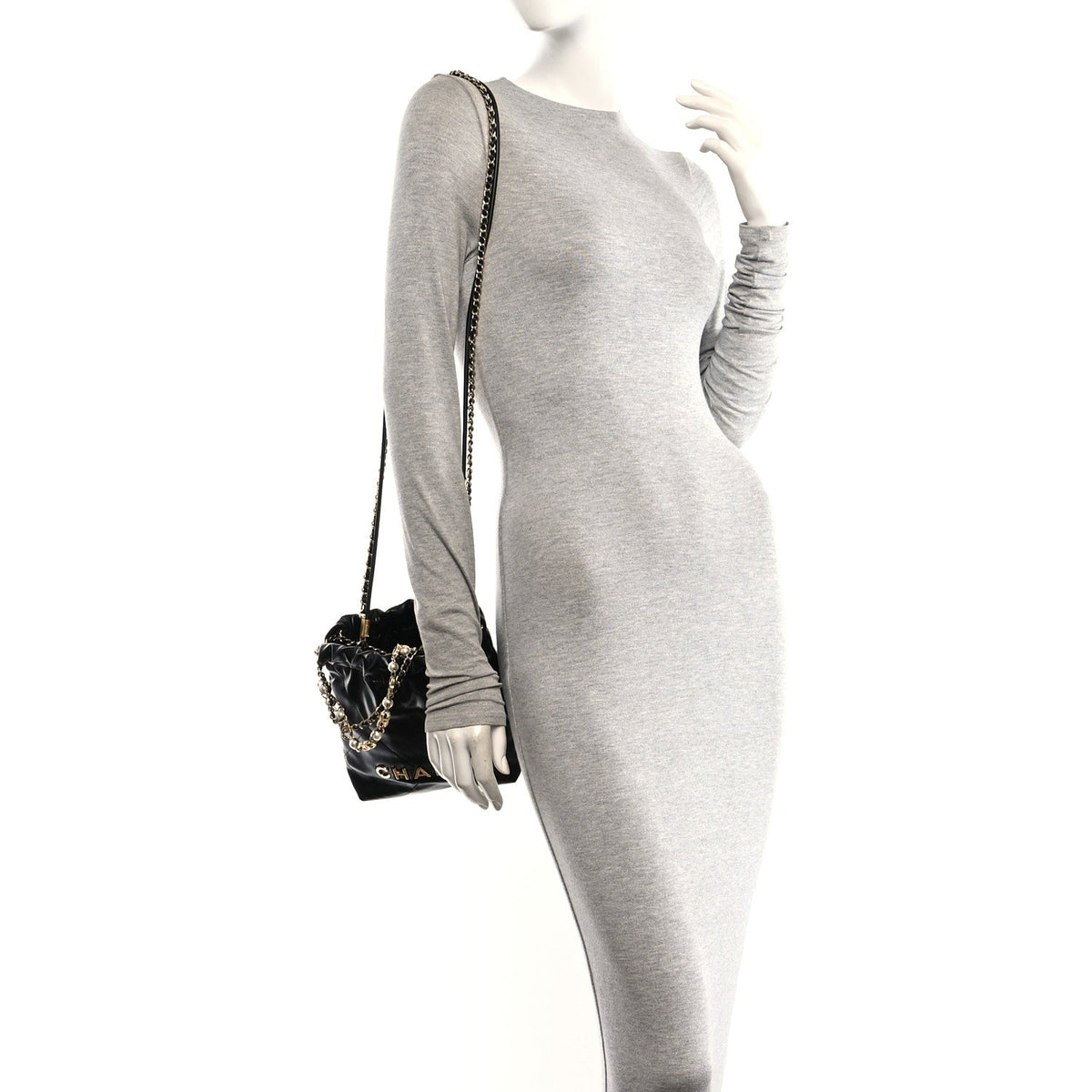 Shiny Calfskin Quilted Pearl CC Chain Mini Chanel 22 Black