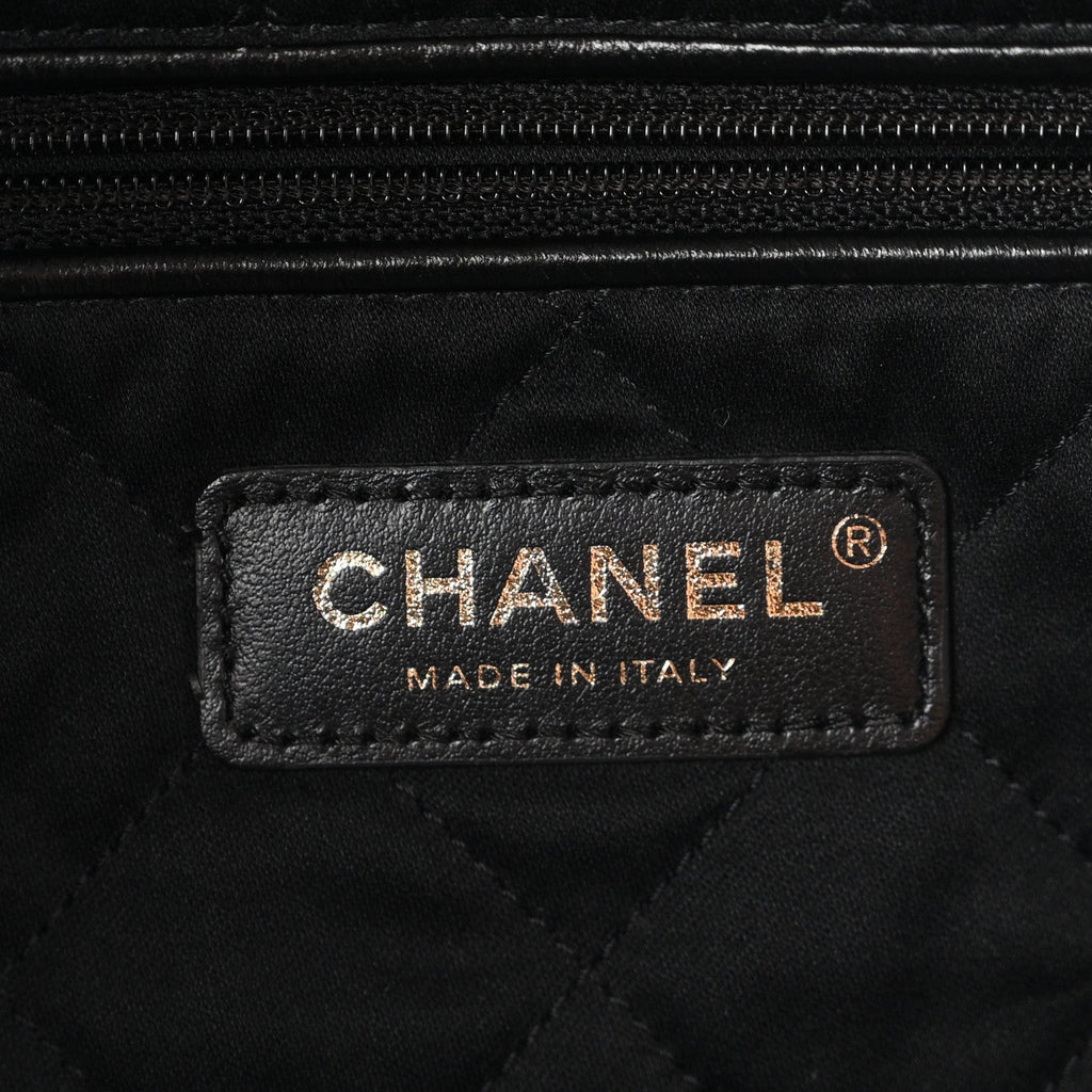 Shiny Calfskin Quilted Small Chanel 22 Black