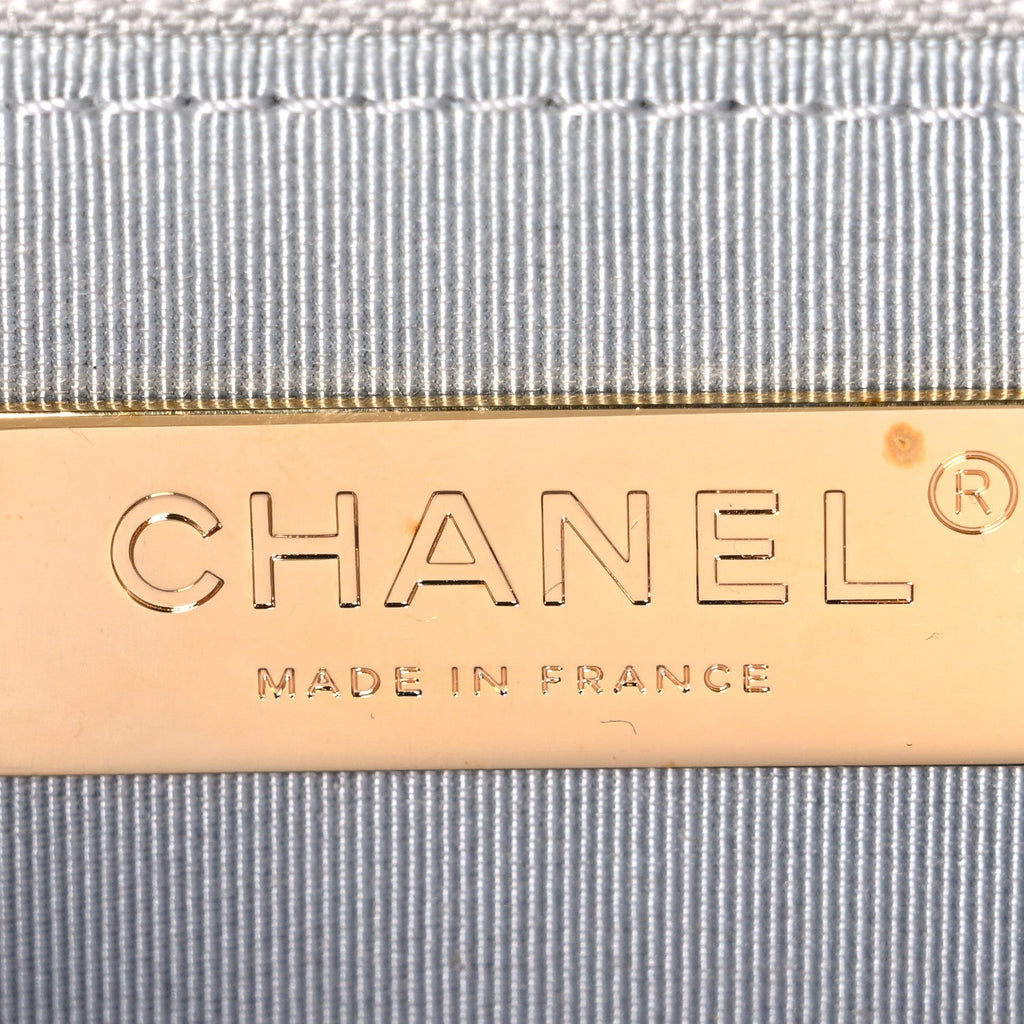 Goatskin Quilted Medium Chanel 19 Flap Grey