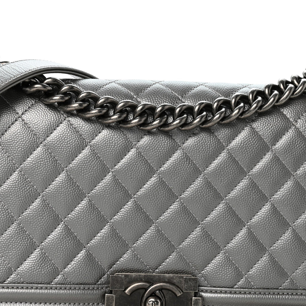 Metallic Caviar Quilted Medium Boy Flap Silver