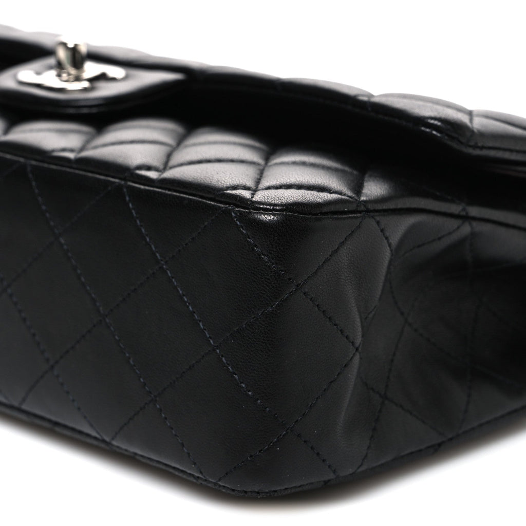 Lambskin Quilted Medium Double Flap Black