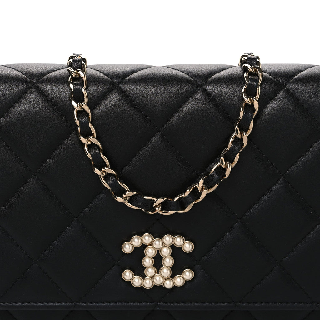 Lambskin Quilted Pearl CC Wallet on Chain WOC Black