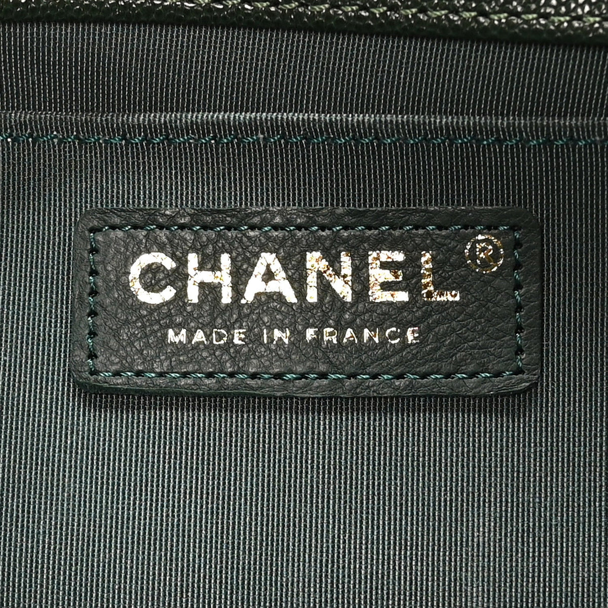 Caviar Chevron Quilted Medium Boy Flap Dark Green