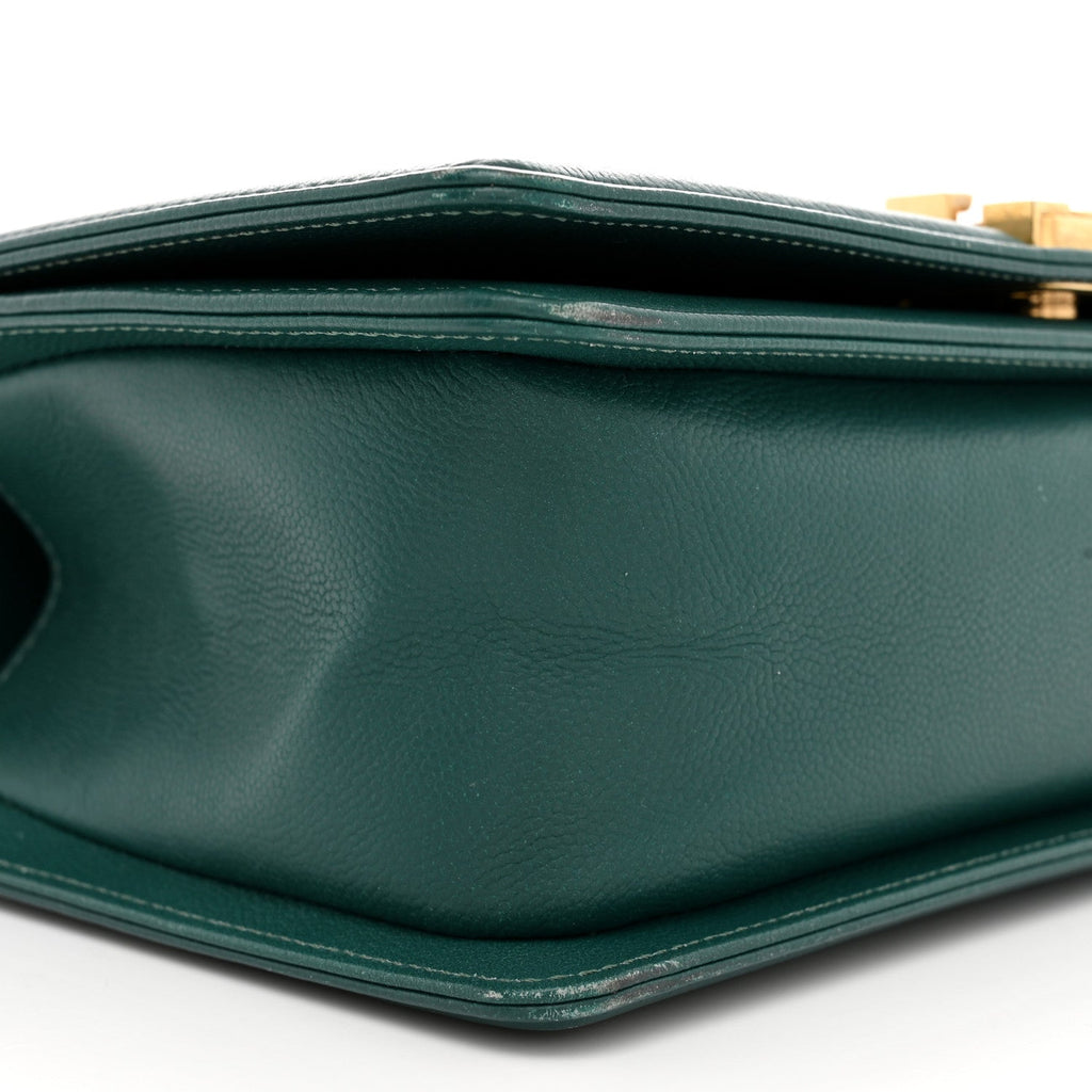Caviar Quilted Medium Boy Flap Dark Green