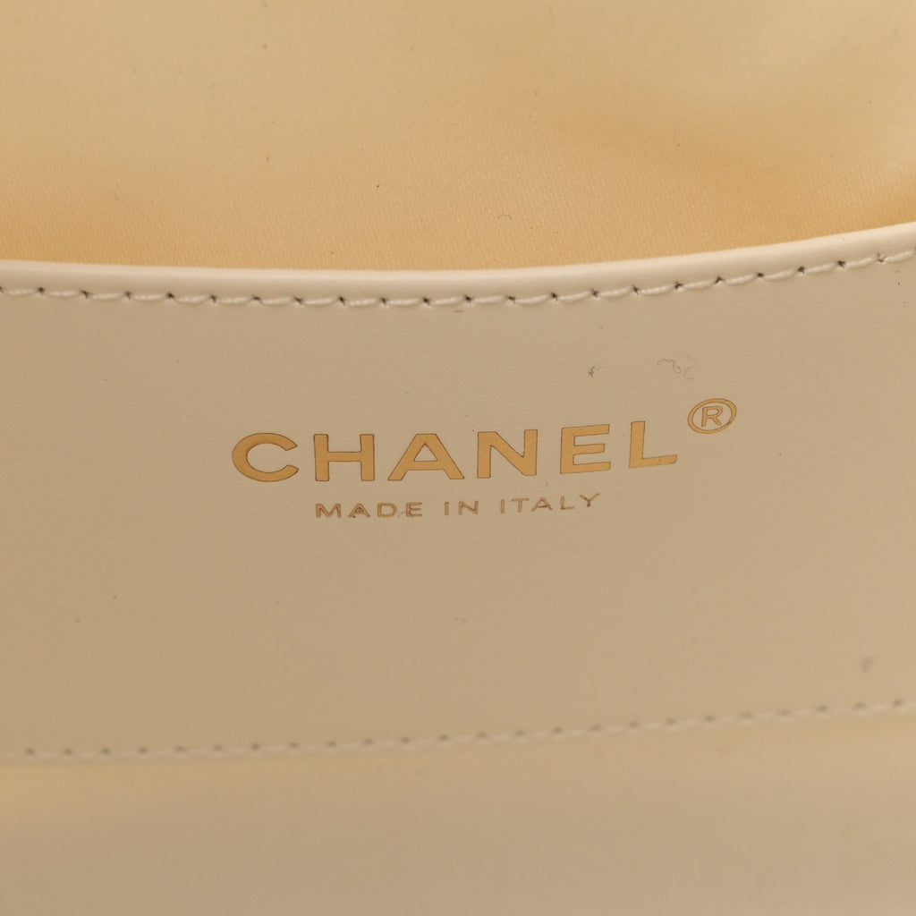 Braided Raffia Calfskin Quilted Small Chanel 25 Handbag White Black