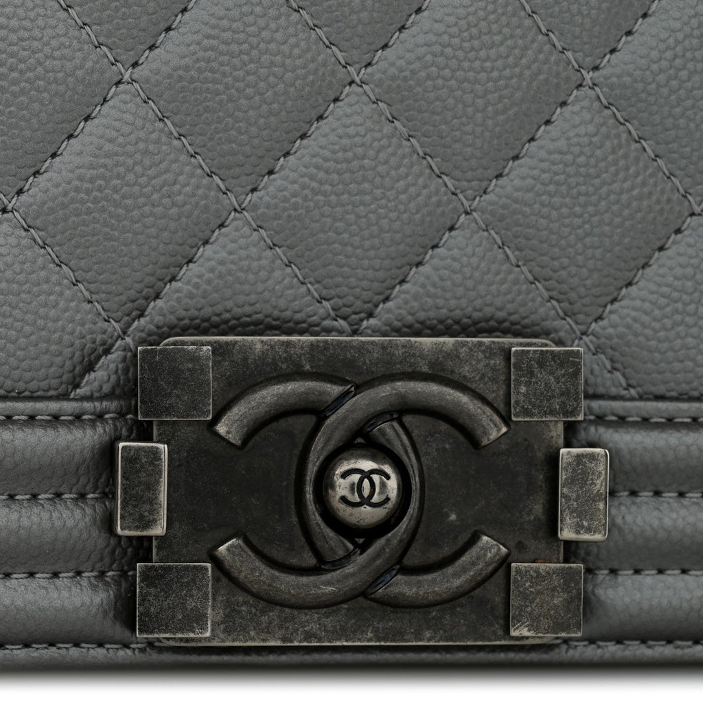 Metallic Caviar Quilted Medium Boy Flap Silver