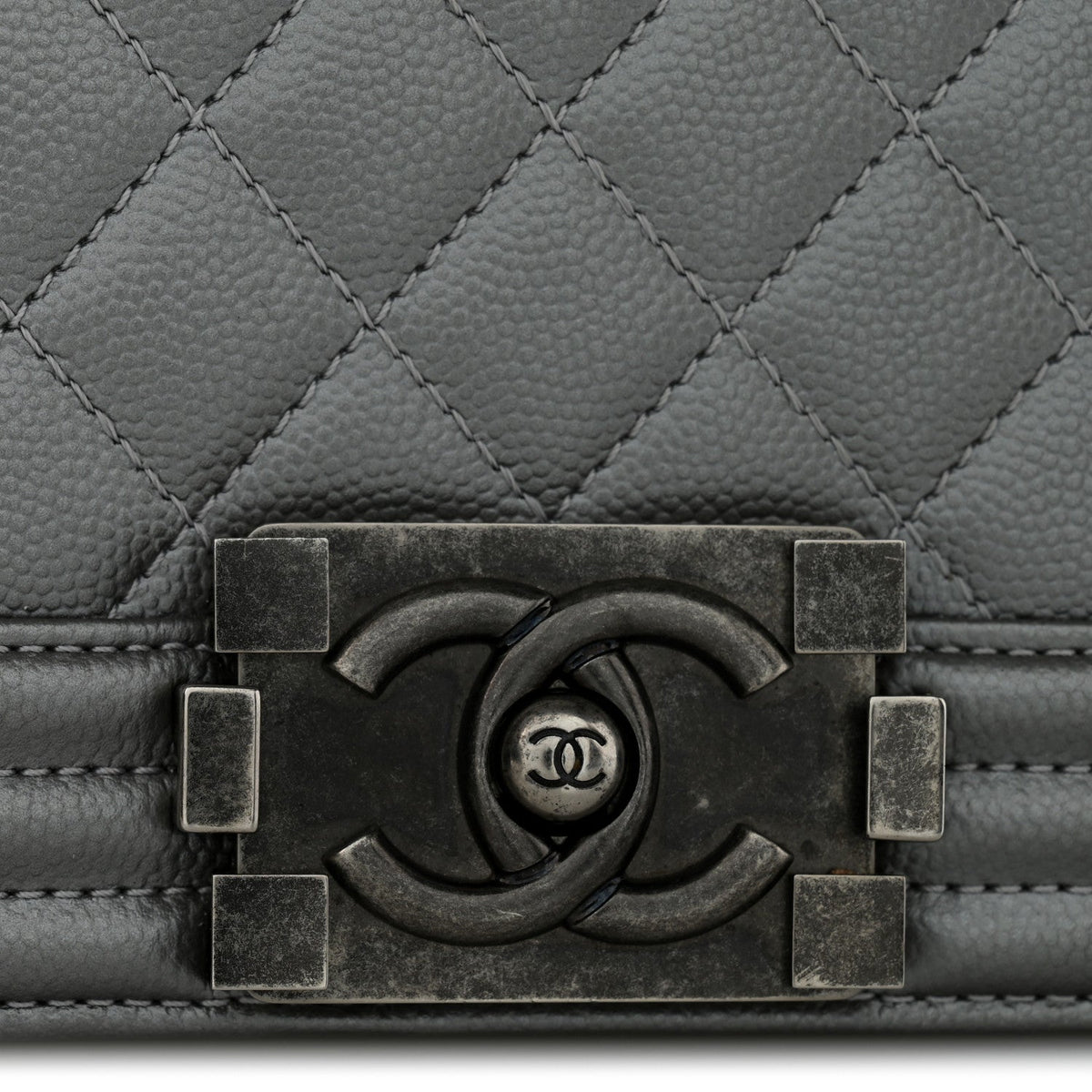 Metallic Caviar Quilted Medium Boy Flap Silver