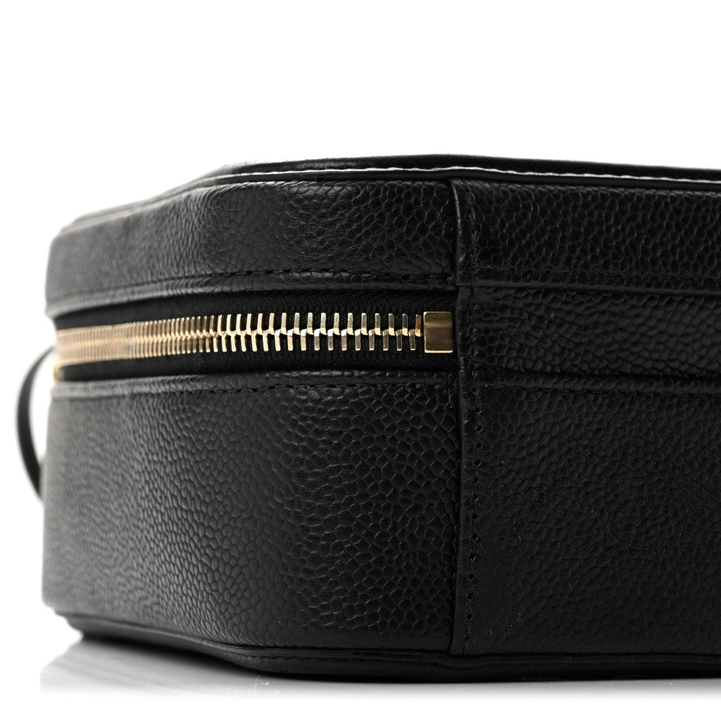 Caviar Quilted Medium CC Filigree Vanity Case Black