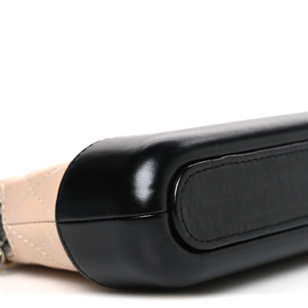 Aged Calfskin Quilted Small Gabrielle Clutch With Chain Beige Black
