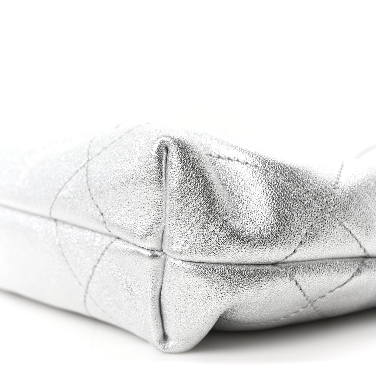 Metallic Lambskin Quilted Mini Chanel 22 Silvery