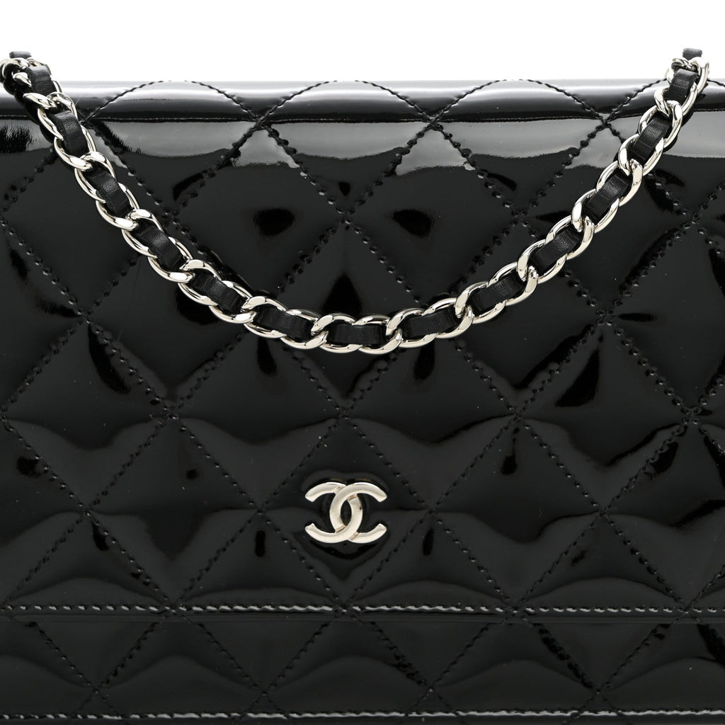 Patent Quilted Wallet On Chain WOC Black