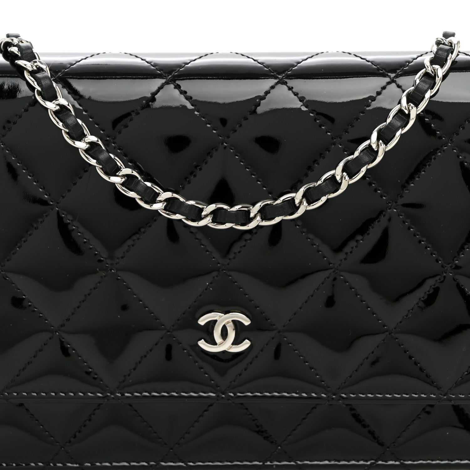 Patent Quilted Wallet On Chain WOC Black
