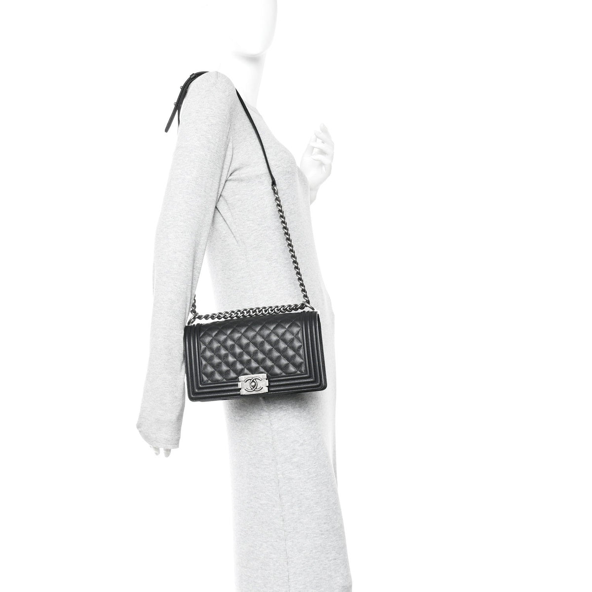 Caviar Quilted Medium Boy Flap Black