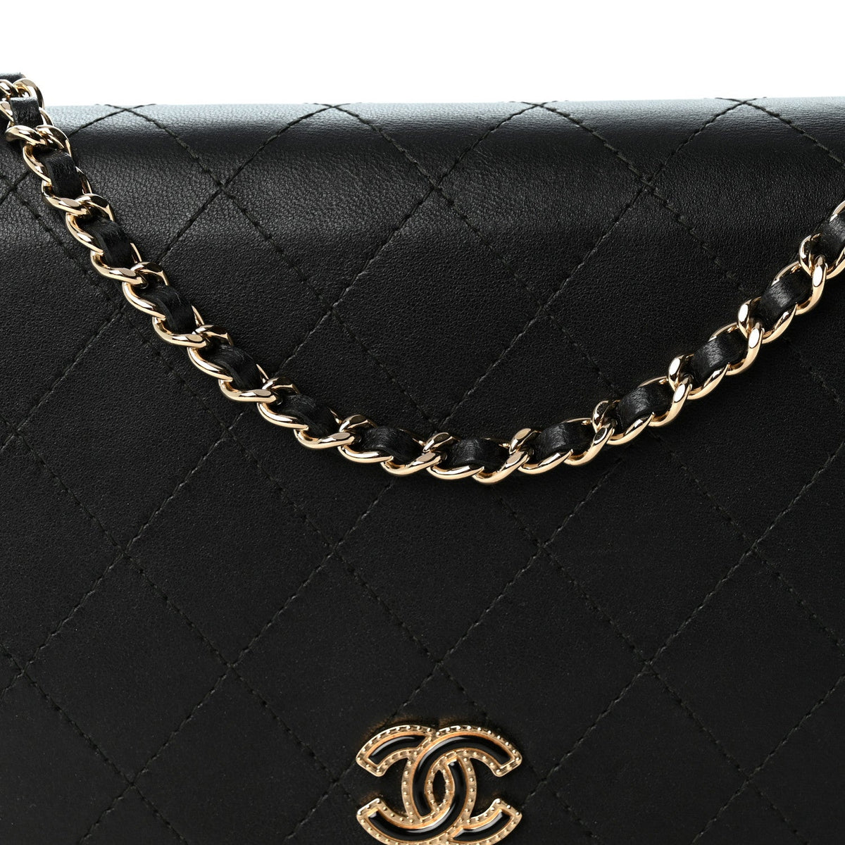 Lambskin Quilted Enamel CC Wallet on Chain WOC Black