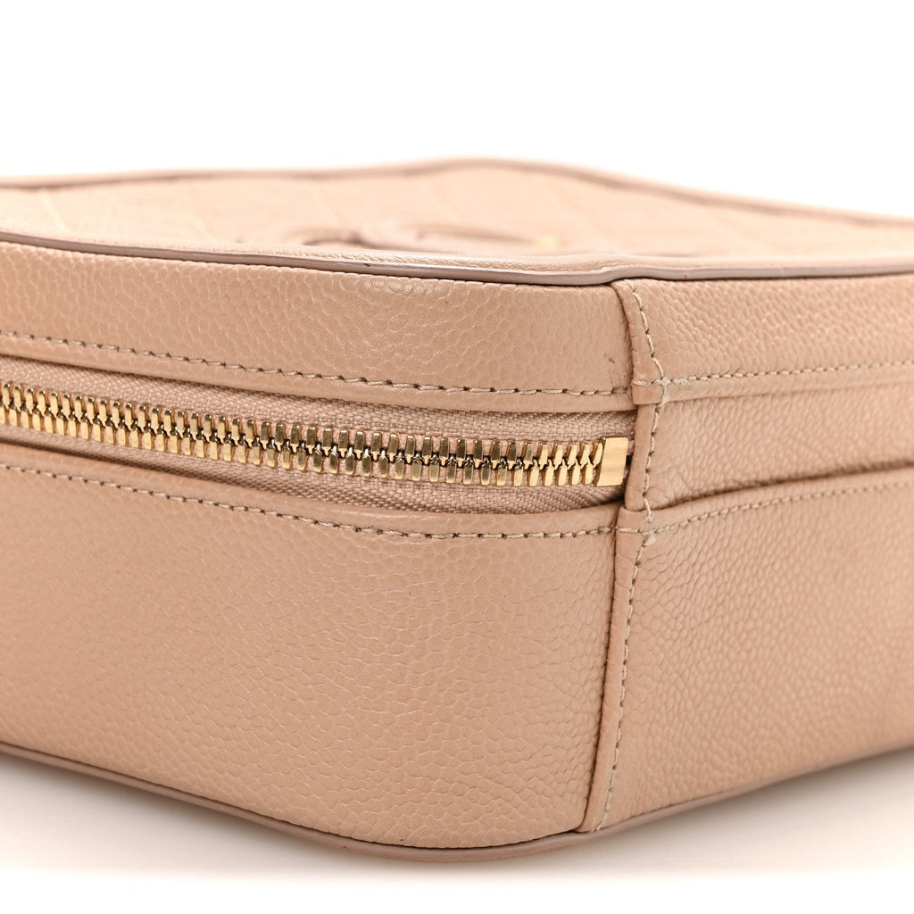 Caviar Quilted Medium CC Filigree Vanity Case Beige