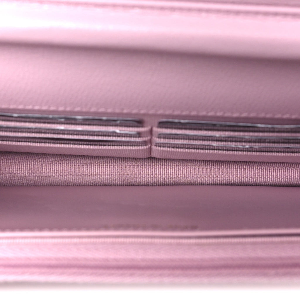 Caviar Quilted Wallet on Chain WOC Light Pink