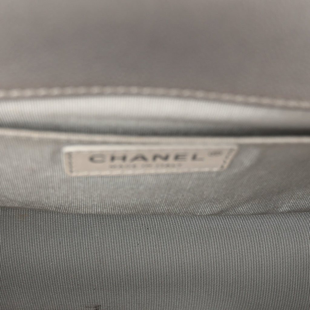 Metallic Caviar Chevron Quilted Medium Boy Flap Silver