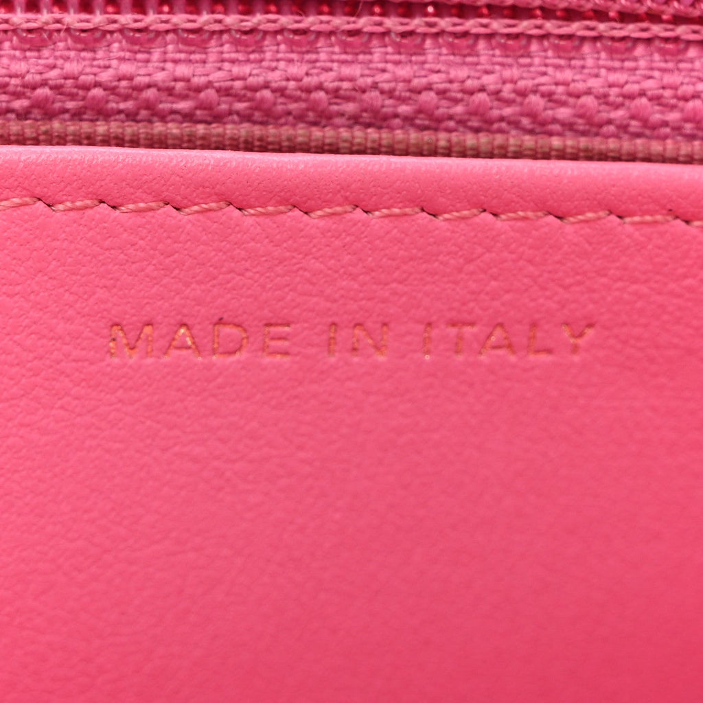 Caviar Quilted Wallet on Chain WOC Pink