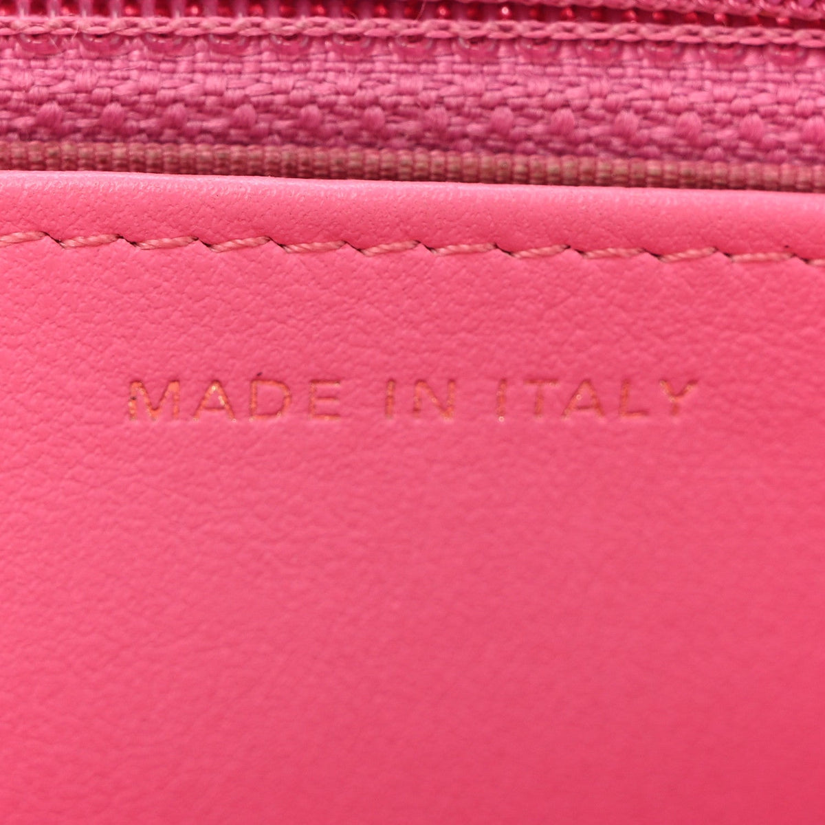 Caviar Quilted Wallet on Chain WOC Pink