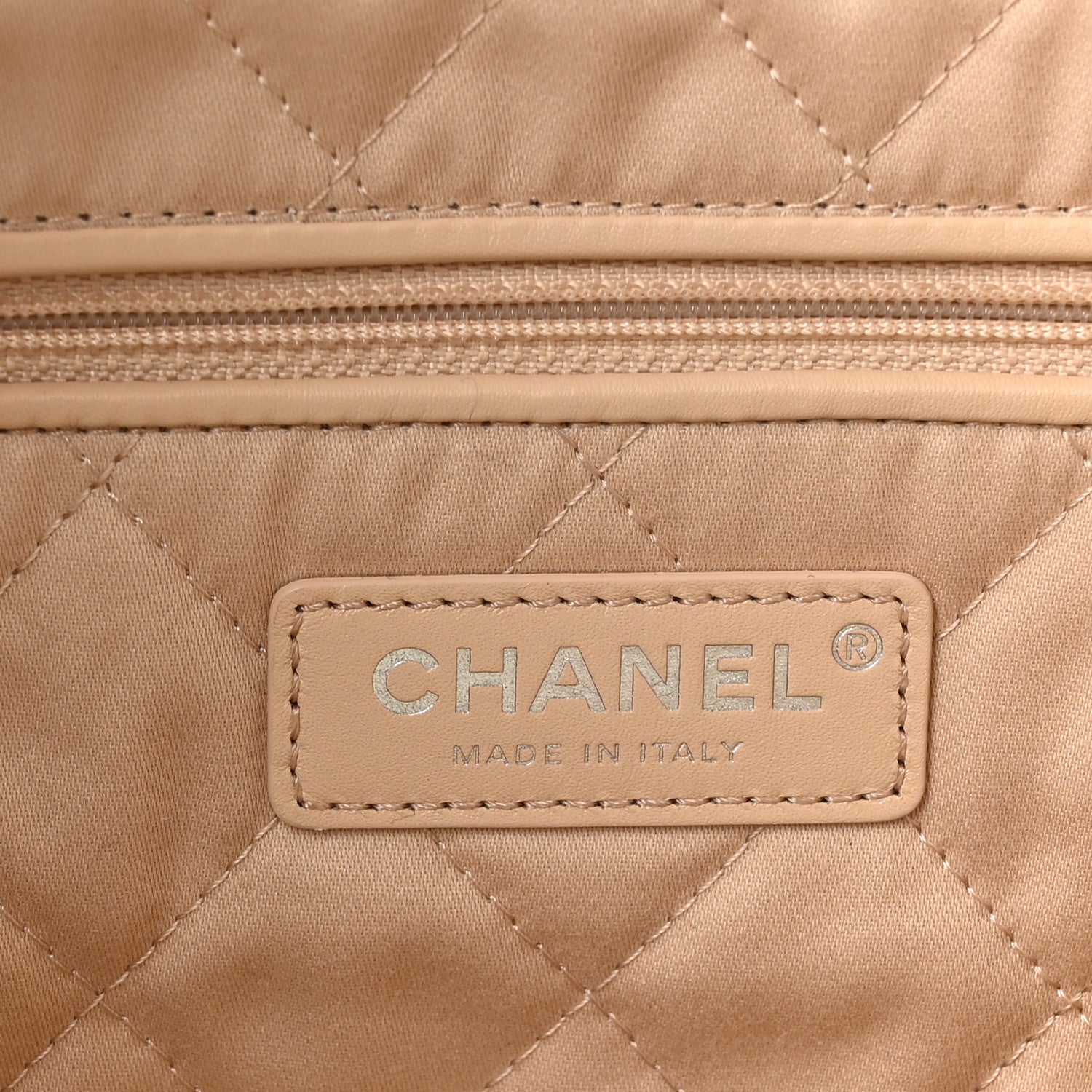 Shiny Calfskin Quilted Small Chanel 22 White Black