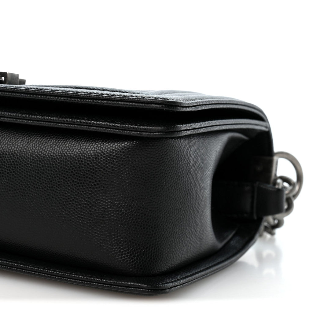Caviar Chevron Quilted Medium Boy Flap Black