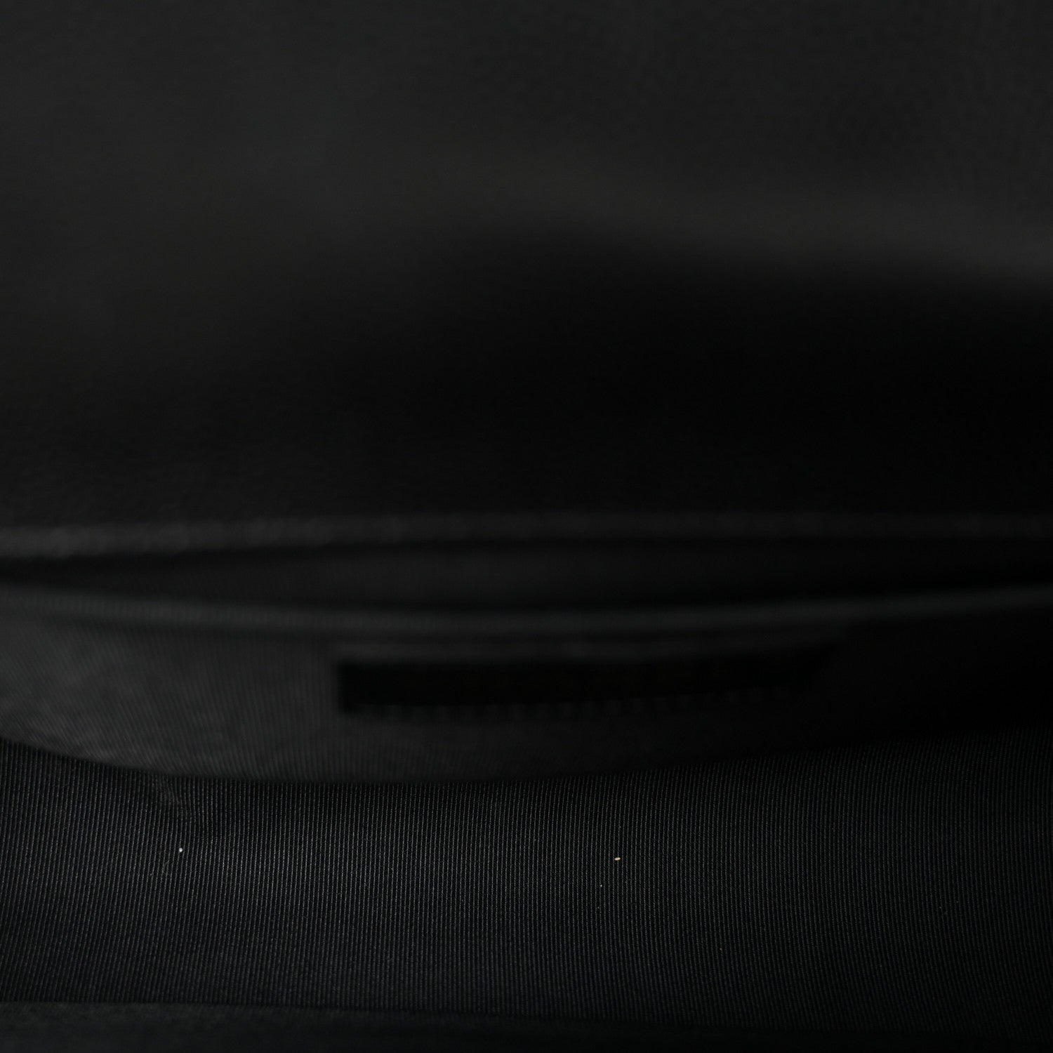 Caviar Quilted Medium Boy Flap Black