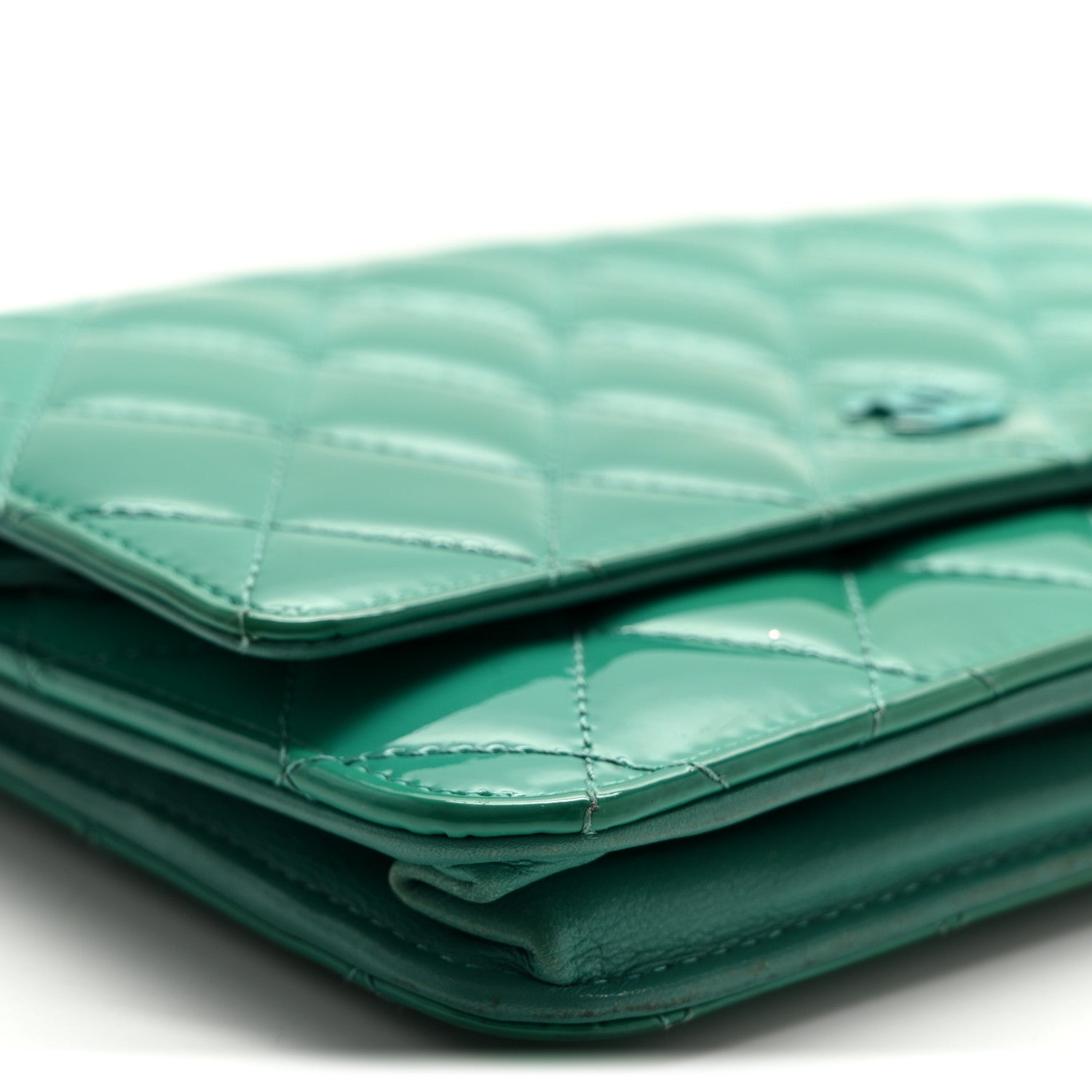 Patent Quilted Wallet On Chain WOC Green