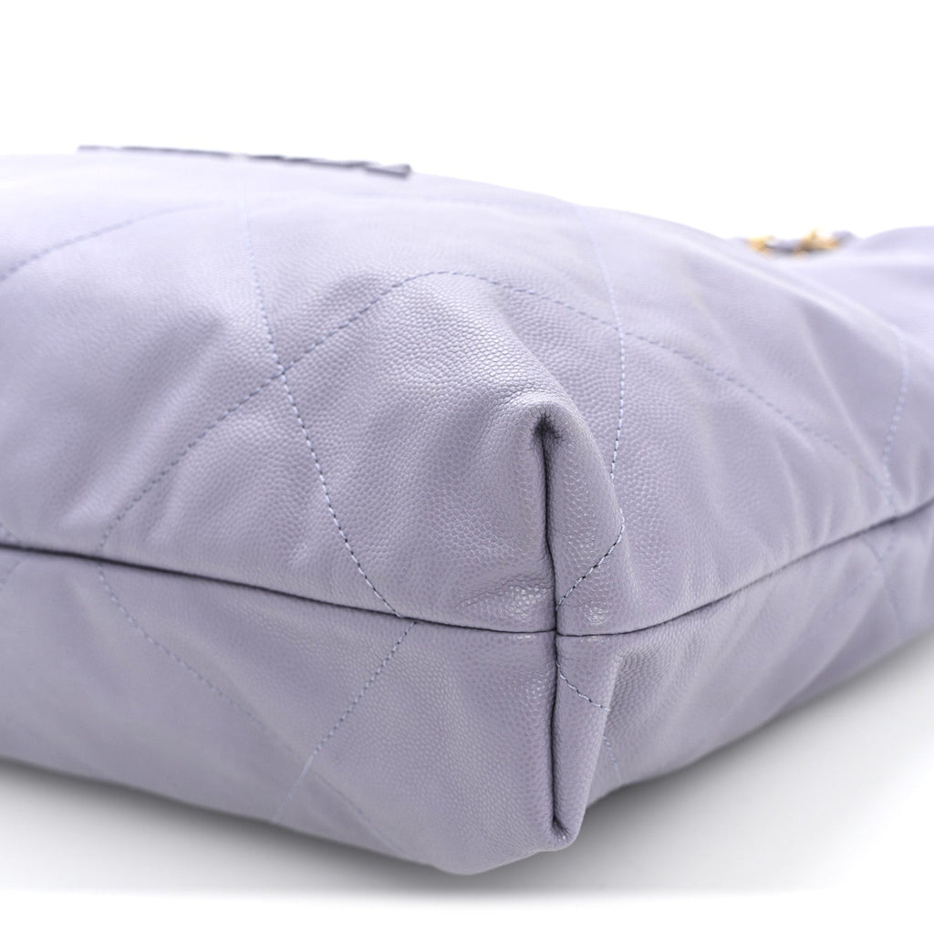 Shiny Caviar Quilted Monochrome Small Chanel 22 Light Purple