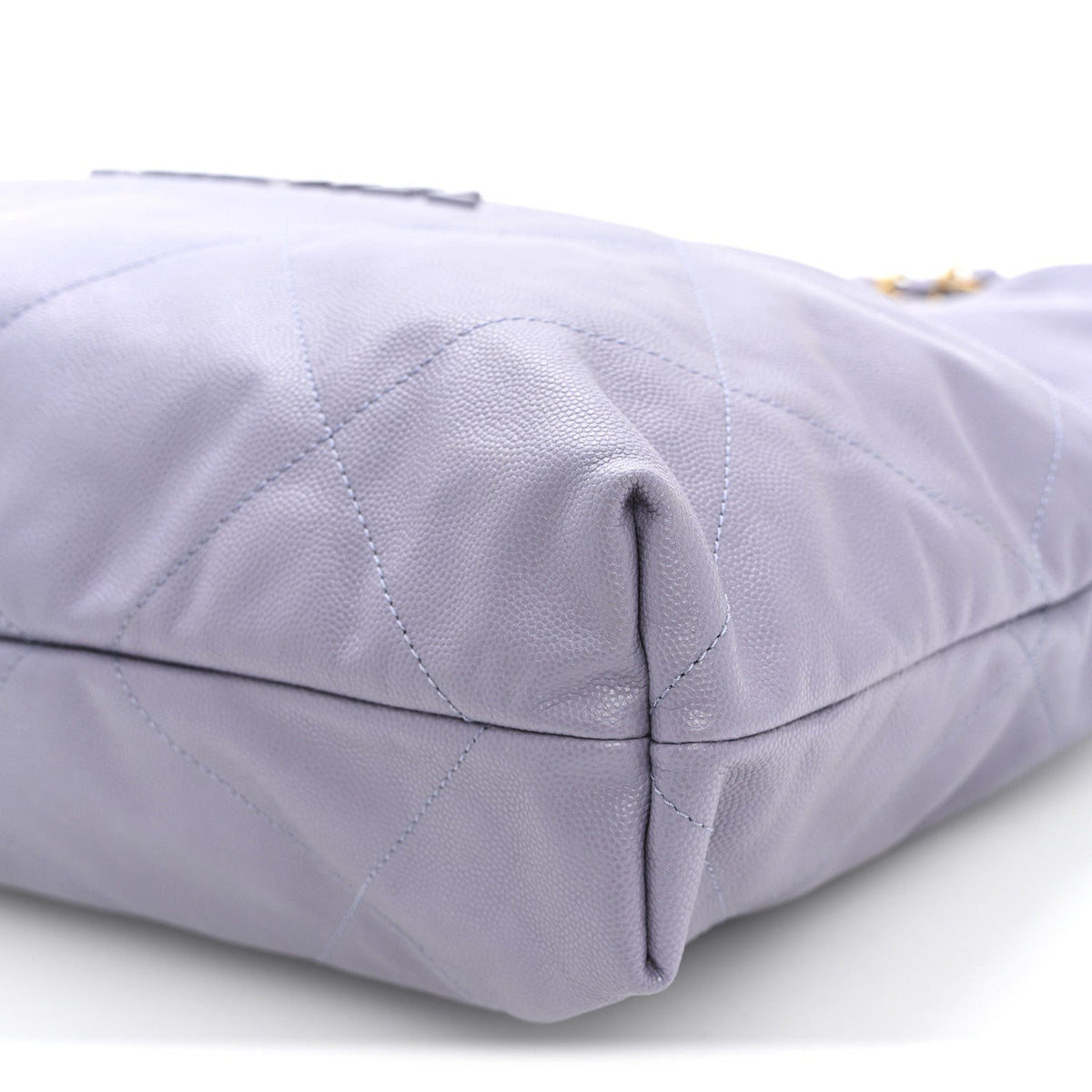 Shiny Caviar Quilted Monochrome Small Chanel 22 Light Purple