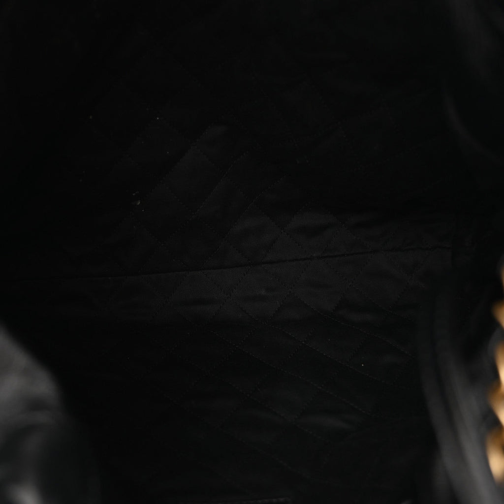 Shiny Calfskin Double Pocket Quilted Chanel 22 Black