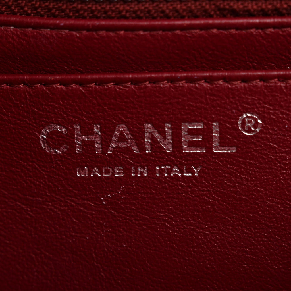 Caviar Quilted Jumbo Double Flap Dark Red