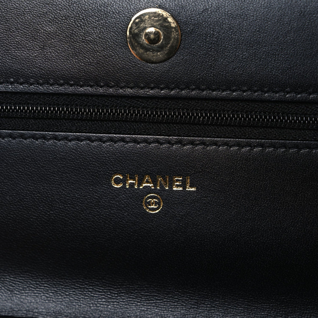 Lambskin Quilted Pearl CC Wallet on Chain WOC Black