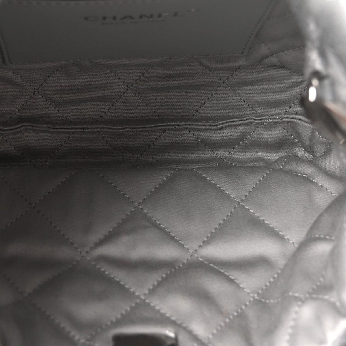 Metallic Lambskin Quilted Mini Chanel 22 Silvery