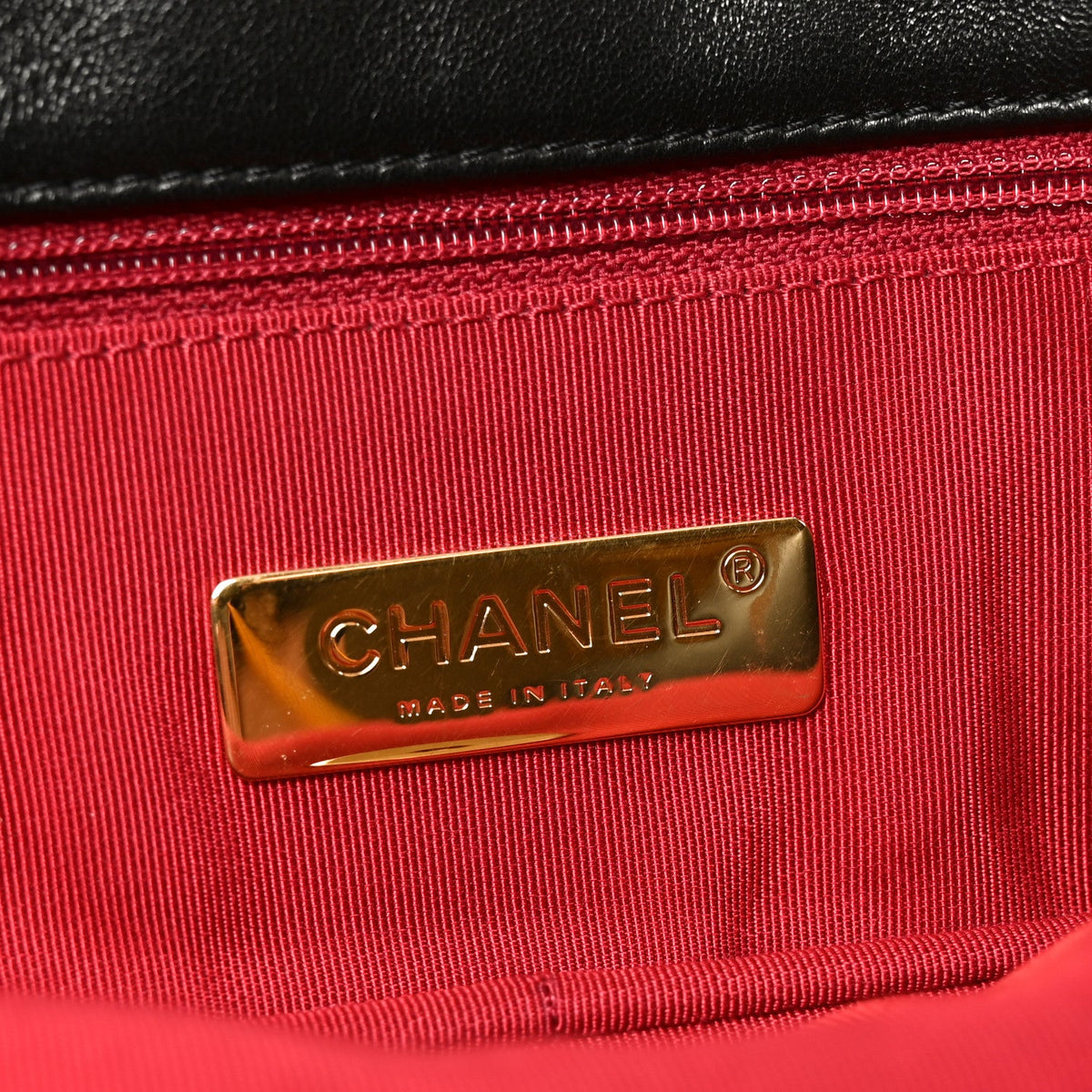 Lambskin Quilted Maxi Chanel 19 Flap Black