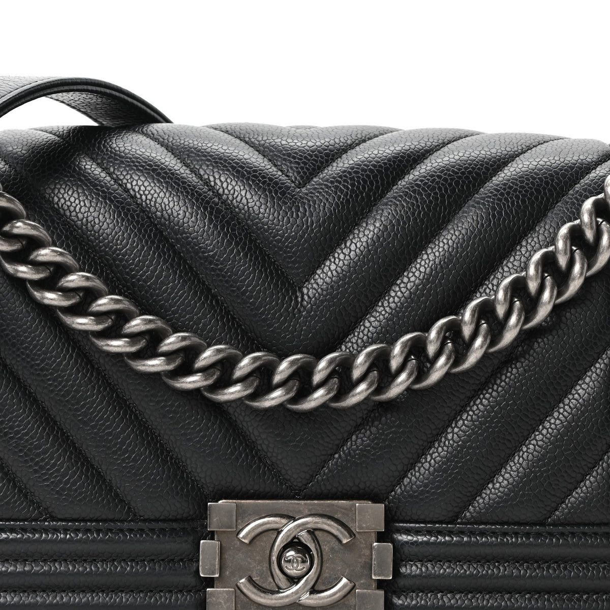 Caviar Chevron Quilted Medium Boy Flap Black