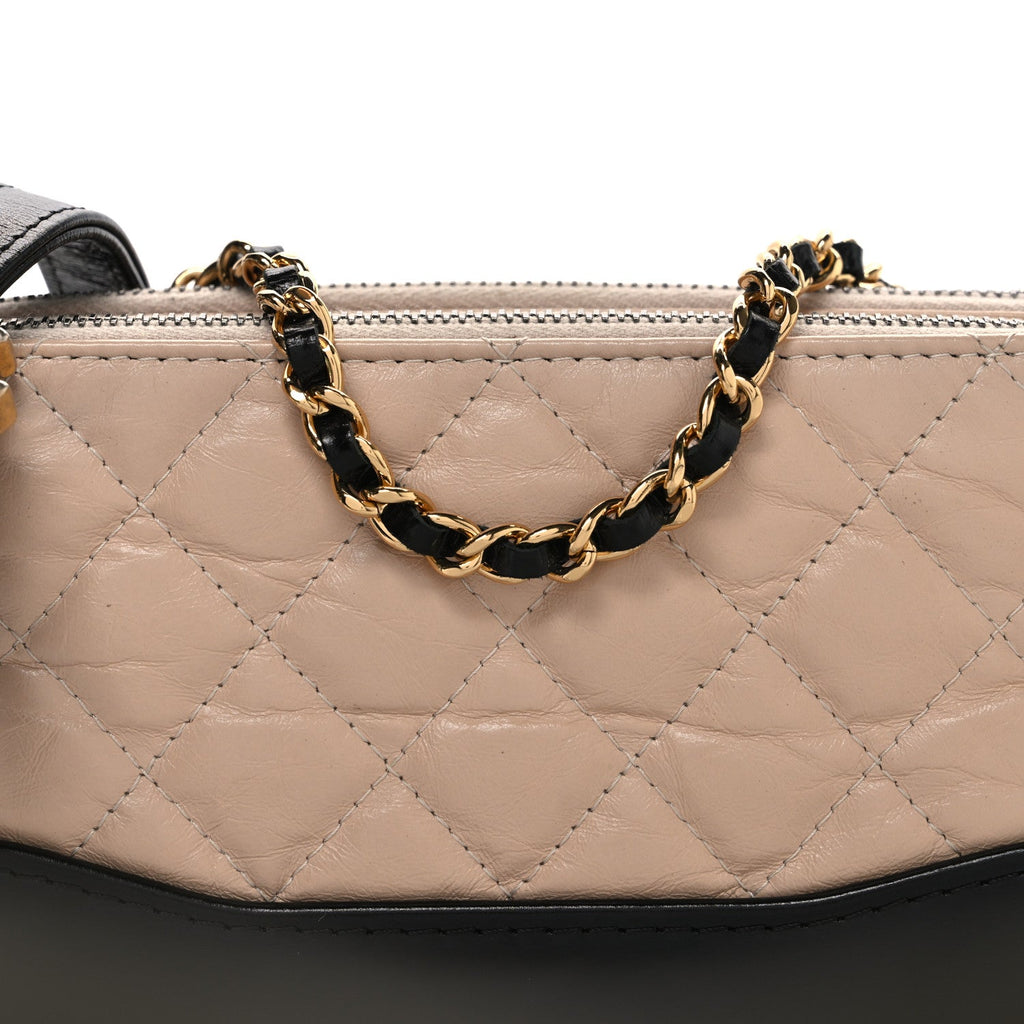 Aged Calfskin Quilted Small Gabrielle Clutch With Chain Beige Black
