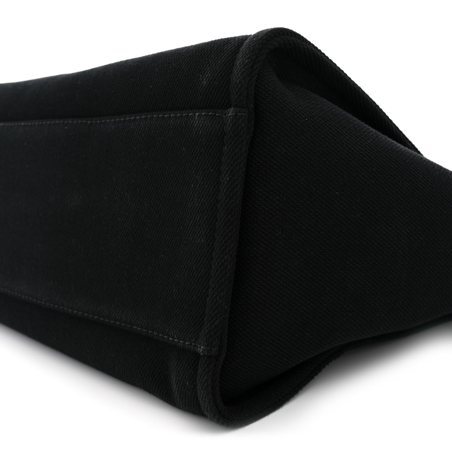 Canvas Pearl Medium Deauville Tote Black